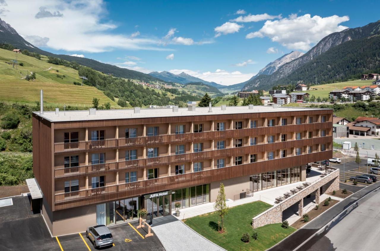 Jufa Hotel Савоньїн Екстер'єр фото