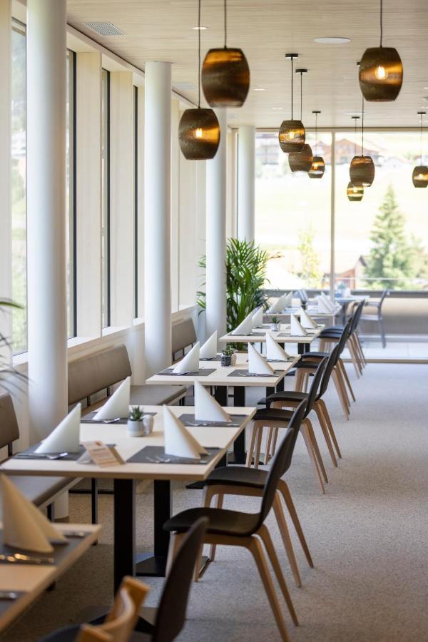Jufa Hotel Савоньїн Екстер'єр фото