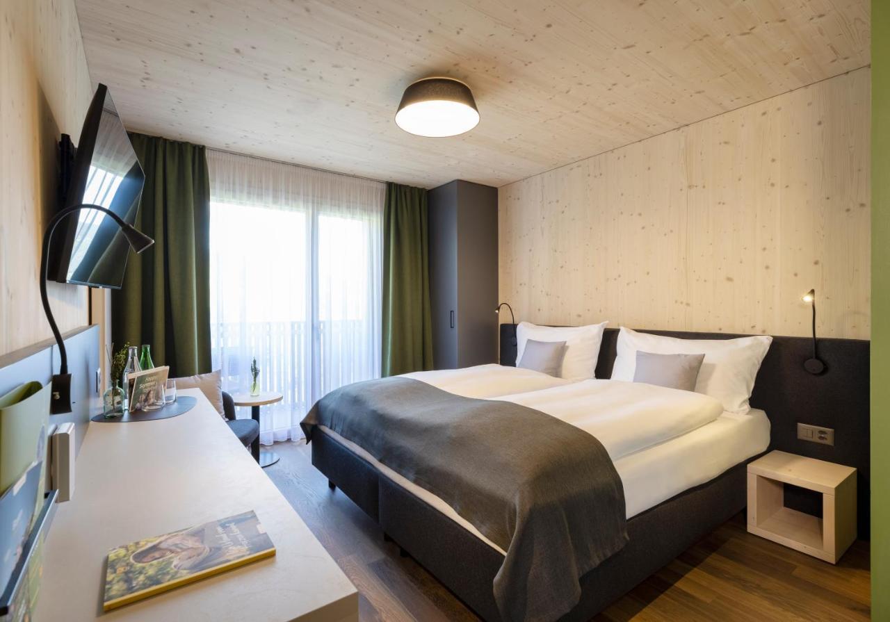 Jufa Hotel Савоньїн Екстер'єр фото