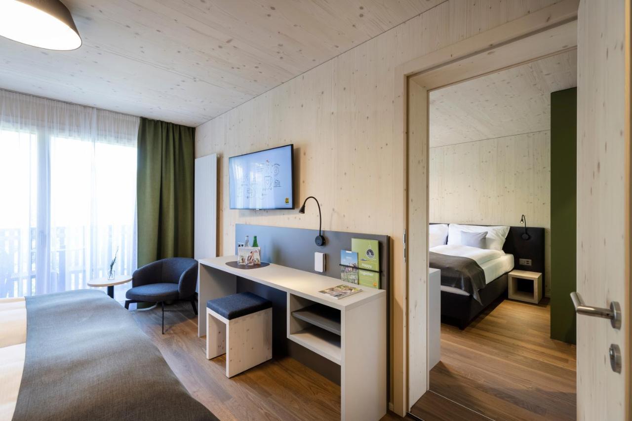Jufa Hotel Савоньїн Екстер'єр фото